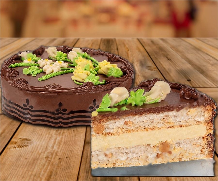 Layer cake with hazelnuts 10,9%, frozen