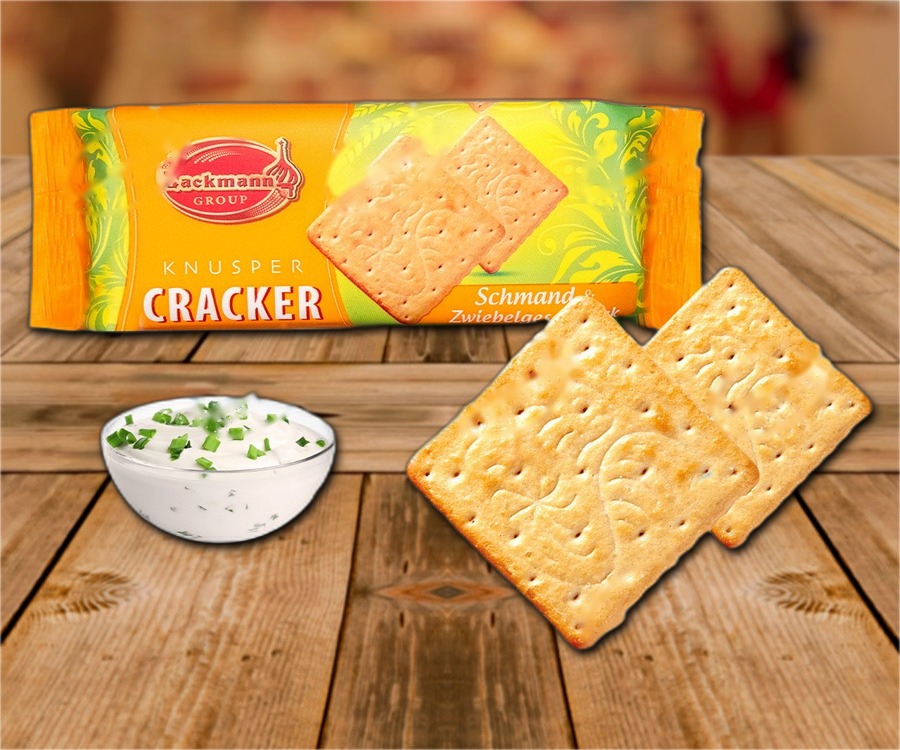 Crackers with sour cream and onion flavour
