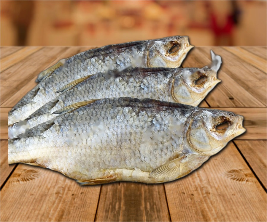 Roach (Rutilus) salted and dried, with head, ungutted (12-24cm)