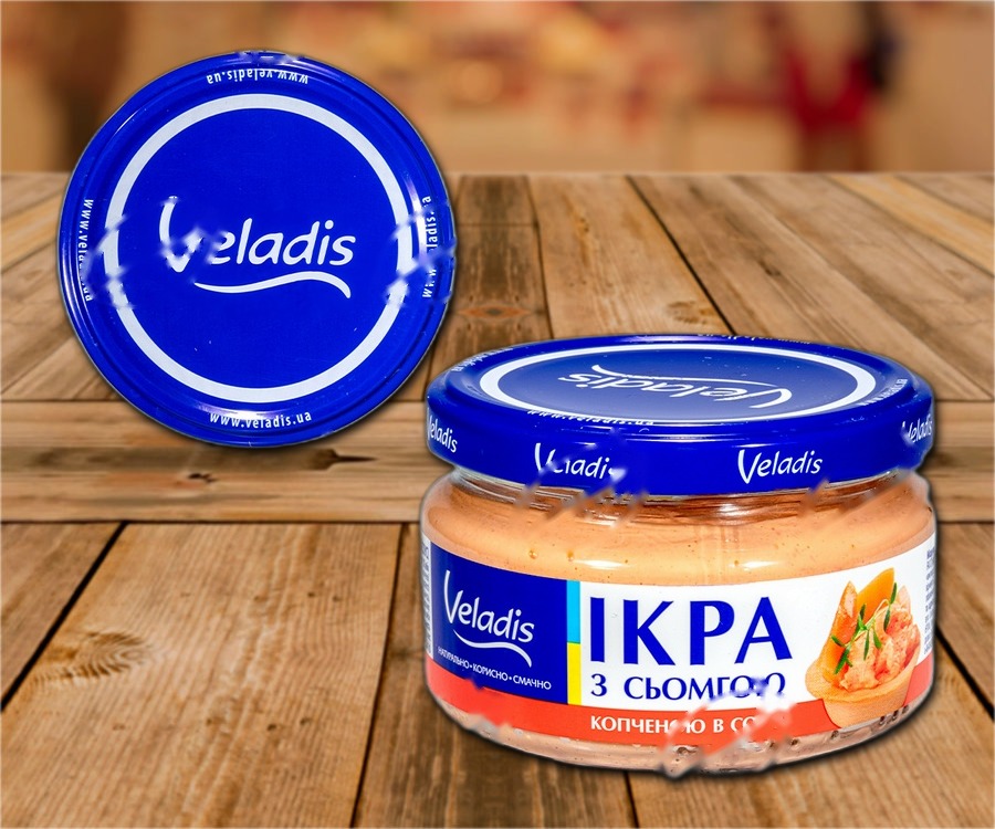Capelin roe in salad cream with smoked salmon meat