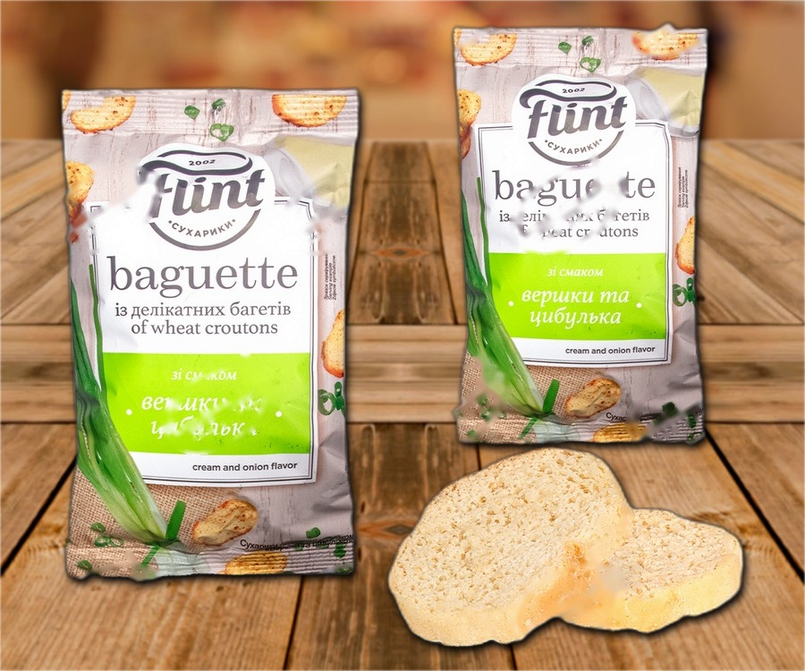 Wheat snack bread with cream flavour and onion flavour