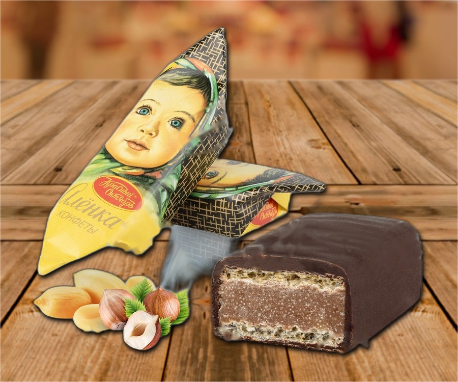 Confectionary with nuts and waffle crumble "Aljonka"