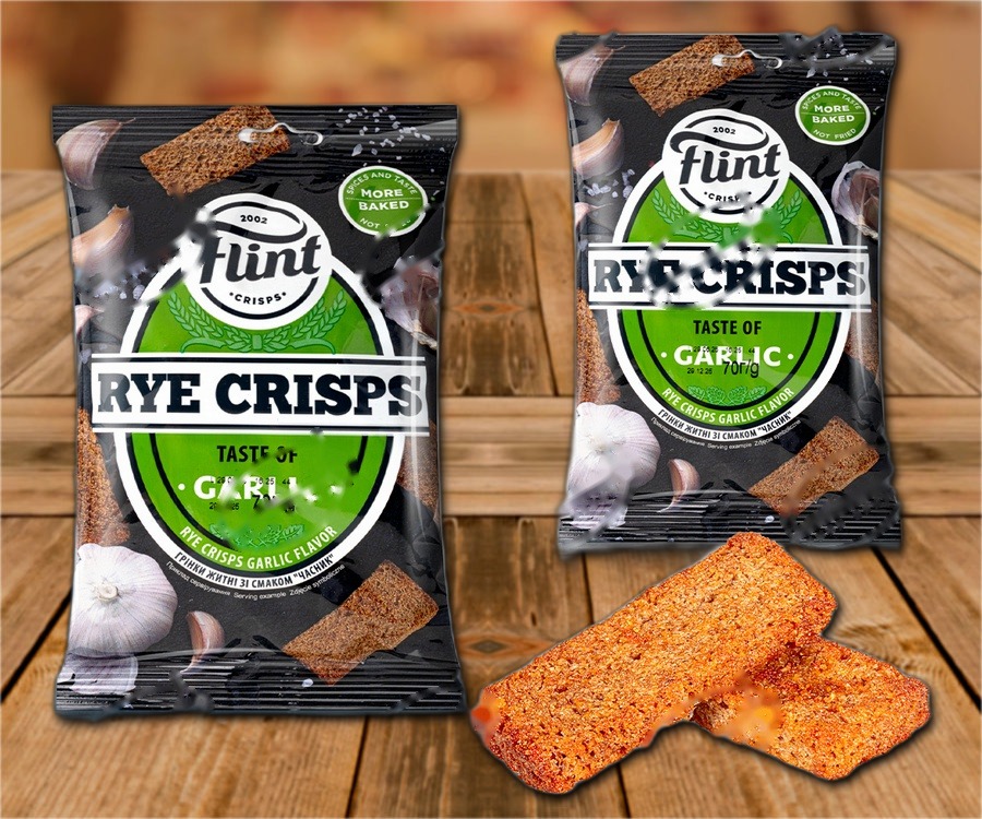 Rye bread snack with garlic flavour
